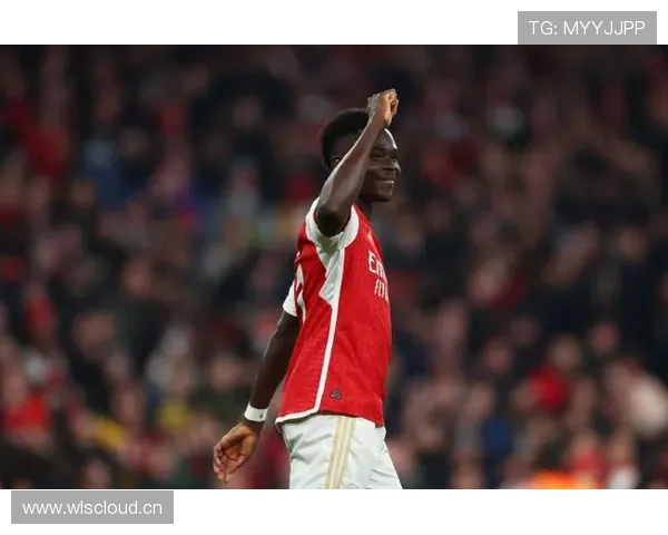 萨卡与维尼修斯:左右边锋进攻效率及战术适配性对比分析 萨卡与维尼修斯:左右边锋进攻效率及战术适配性对比分析